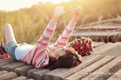 早安心语：沙漏记得，我们遗忘的时光 (1)